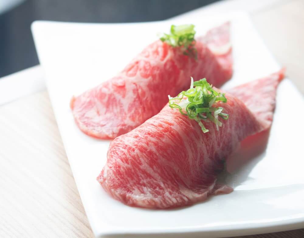 raw wagyu steak slices